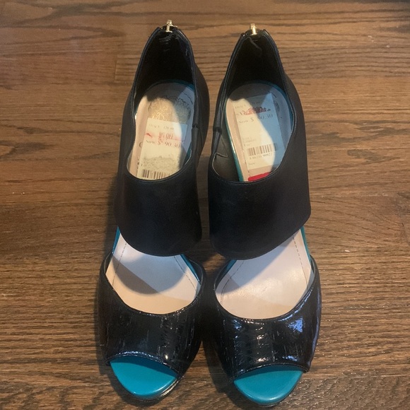 Vince Camuto Heels - Picture 8 of 8